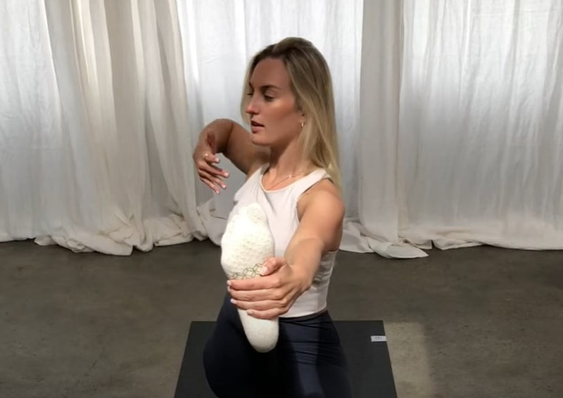 Pilates with Ashlea choose hipSwan's Flow gripper socks